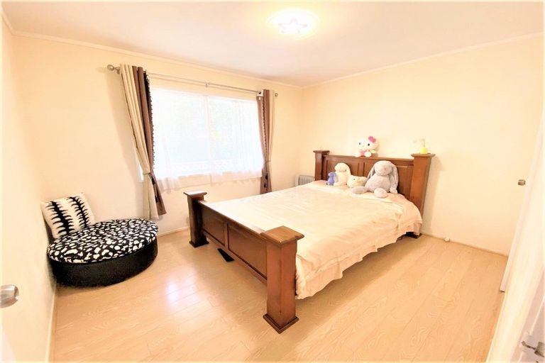 Photo of property in 21 Millhouse Drive, Northpark, Auckland, 2013