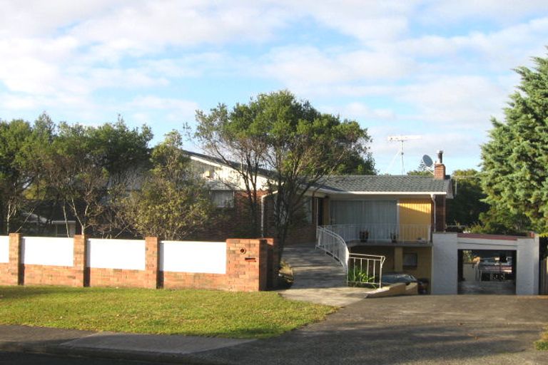 Photo of property in 42 Lynden Avenue, Hillcrest, Auckland, 0627