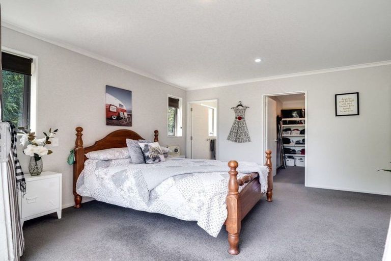 Photo of property in 187 Belfast Road, Belfast, Christchurch, 8051