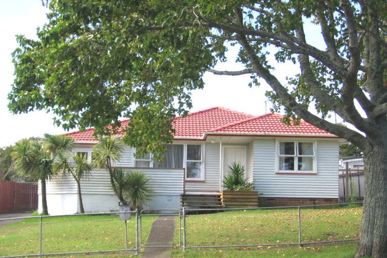 Photo of property in 7 Larissa Avenue, Henderson, Auckland, 0610