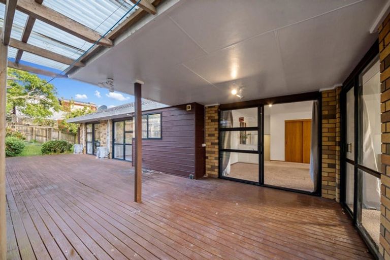 Photo of property in 40 Pigeon Mountain Road, Half Moon Bay, Auckland, 2012