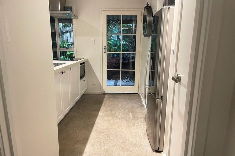 Photo of property in 53 Tainui Road, Titirangi, Auckland, 0604