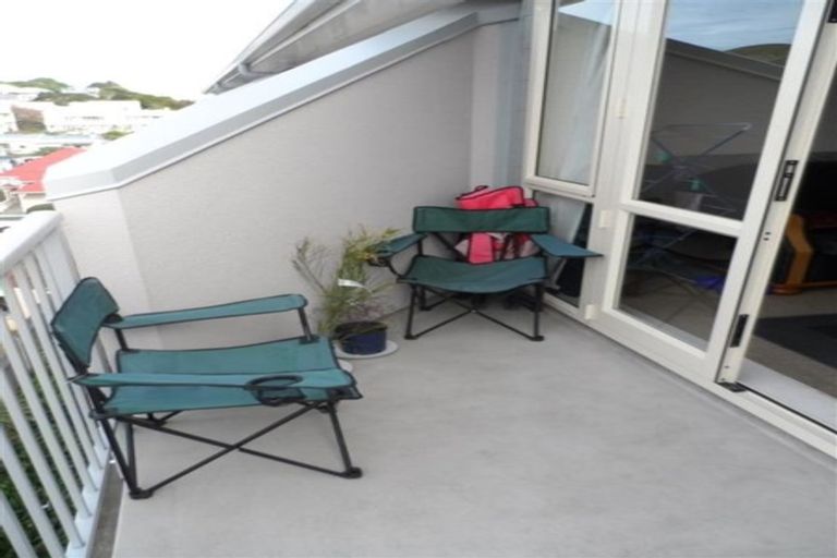 Photo of property in Luxford Villas, 302/72 Herald Street, Berhampore, Wellington, 6023