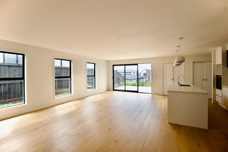 Photo of property in 8 Croatia Avenue, Huapai, Kumeu, 0810