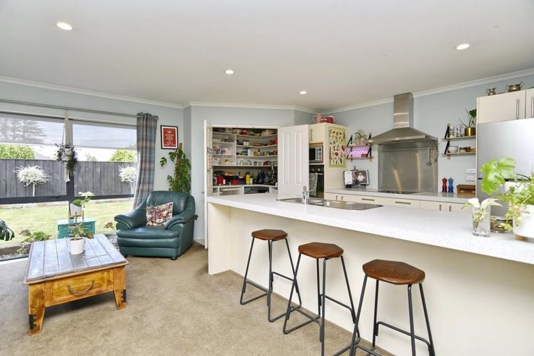 Photo of property in 6 Hampstead Close, Rangiora, 7400