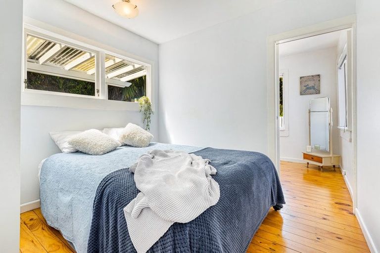 Photo of property in 18 Foster Avenue, Huia, Auckland, 0604