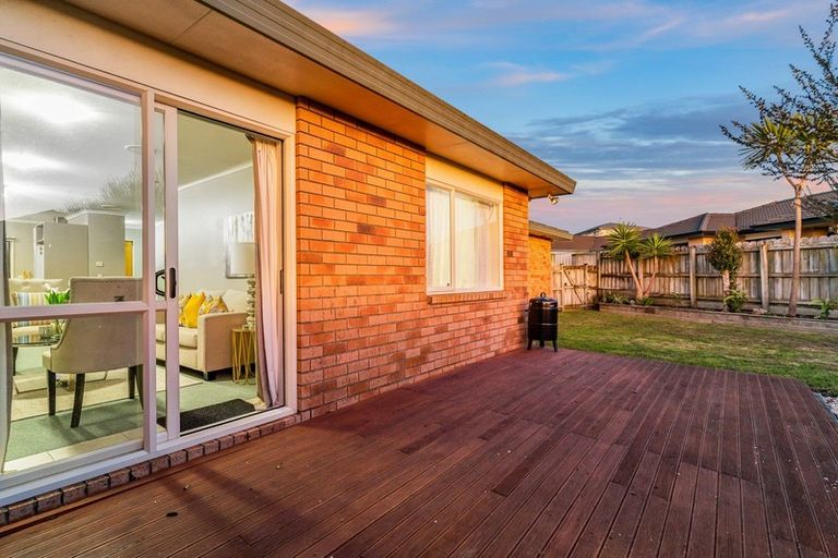 Photo of property in 12 Bokeen Lane, Flat Bush, Auckland, 2019