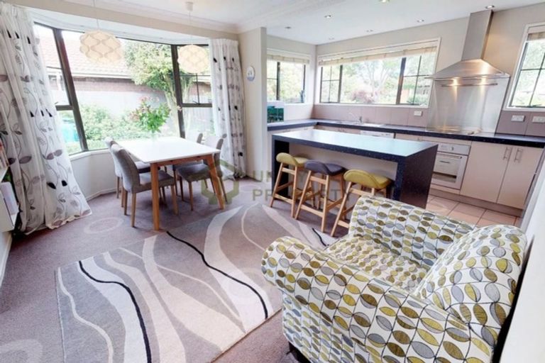 Photo of property in 1/20 Montclare Avenue, Ilam, Christchurch, 8041