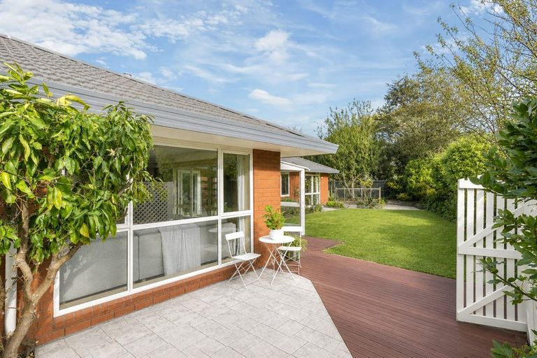 Photo of property in 9 Thoresby Mews, Avonhead, Christchurch, 8042