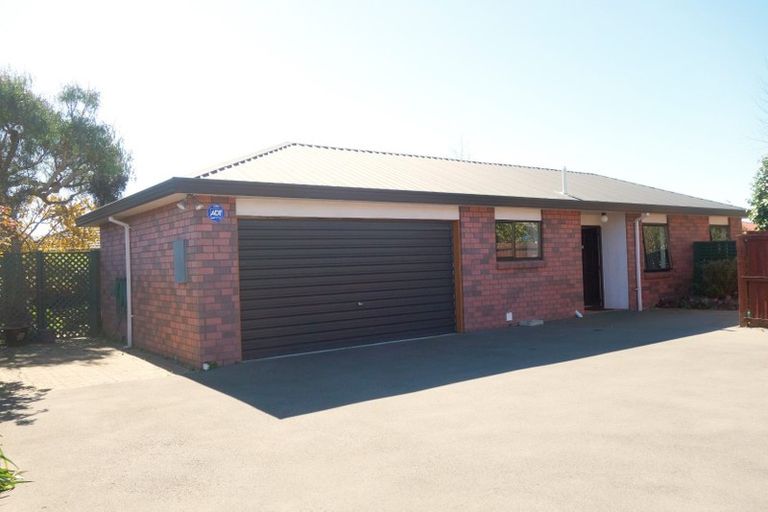 Photo of property in 2/67 Veitches Road, Casebrook, Christchurch, 8051