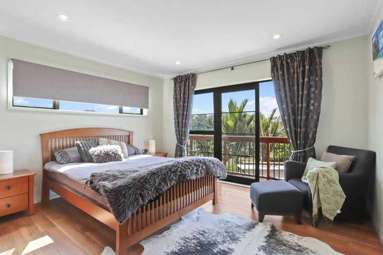 Photo of property in 305 Sturges Road, Henderson Valley, Auckland, 0612