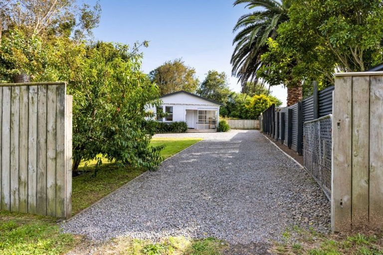 Photo of property in 73 Ngatai Street, Manaia, 4612