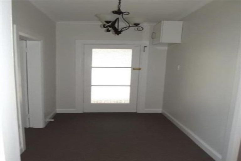 Photo of property in 83 Young Street, New Plymouth, 4310