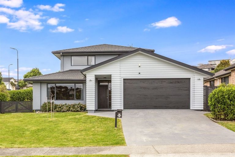 Photo of property in 12 Aotea Drive, Aotea, Porirua, 5024