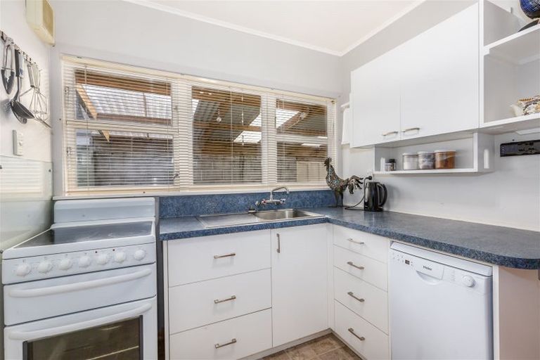 Photo of property in 2a Homedale Road, Wainuiomata, Lower Hutt, 5014