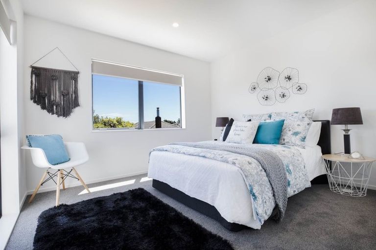 Photo of property in 1/66 Seymour Road, Sunnyvale, Auckland, 0612