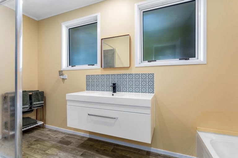 Photo of property in 131 College Road, Edgecumbe, 3120