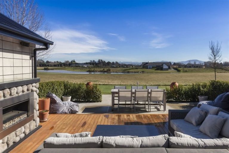 Photo of property in 14 Atkinsons Lane, Pegasus, 7612