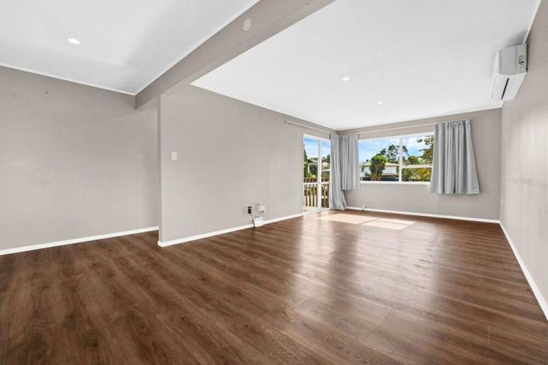 Photo of property in 17 Landow Place, Henderson, Auckland, 0612