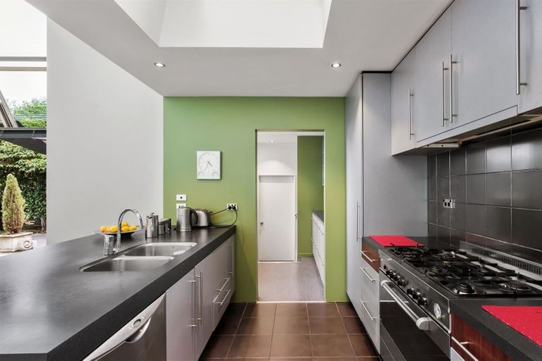 Photo of property in 8 Elmwood Road, Strowan, Christchurch, 8052