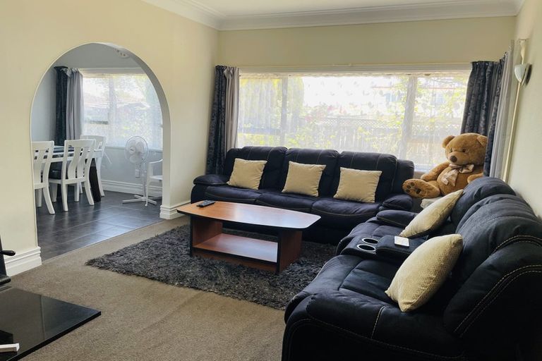 Photo of property in 47 Huia Road, Papatoetoe, Auckland, 2025