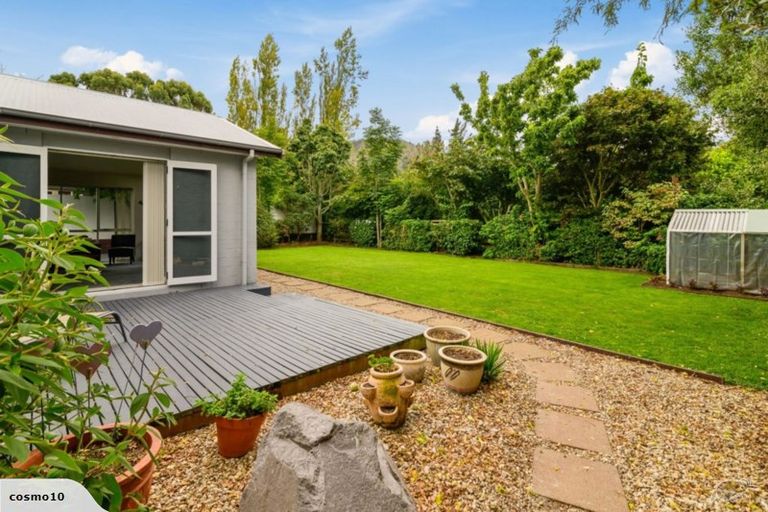 Photo of property in 16 Caulfield Place, Pukehangi, Rotorua, 3015