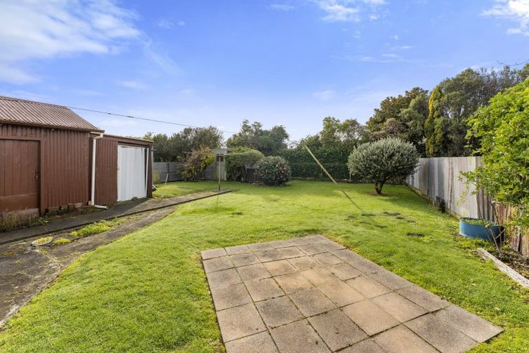 Photo of property in 77 Shamrock Street, Takaro, Palmerston North, 4412