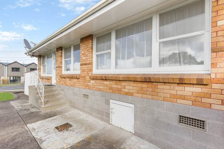 Photo of property in 1/27 Malone Road, Mount Wellington, Auckland, 1060