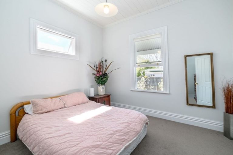 Photo of property in 78 Dublin Street, Martinborough, 5711