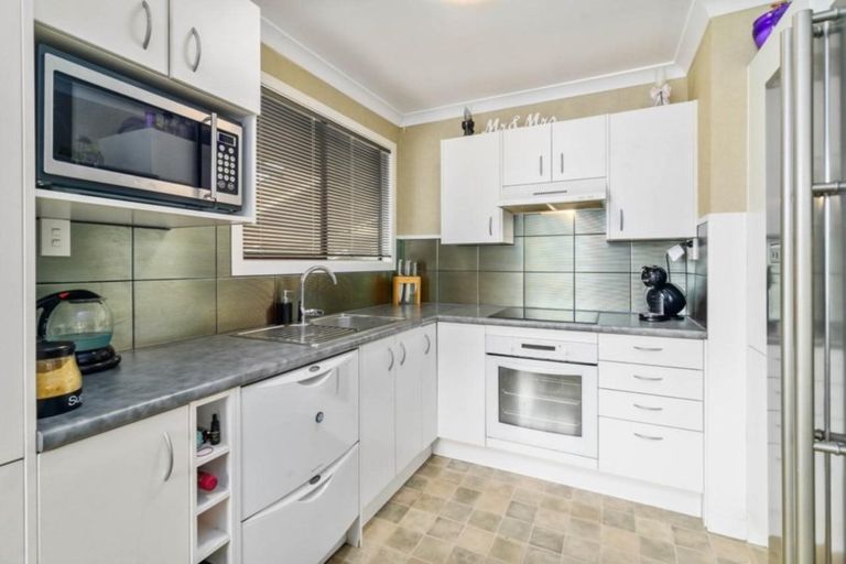 Photo of property in 74 Alison Street, Mangakakahi, Rotorua, 3015