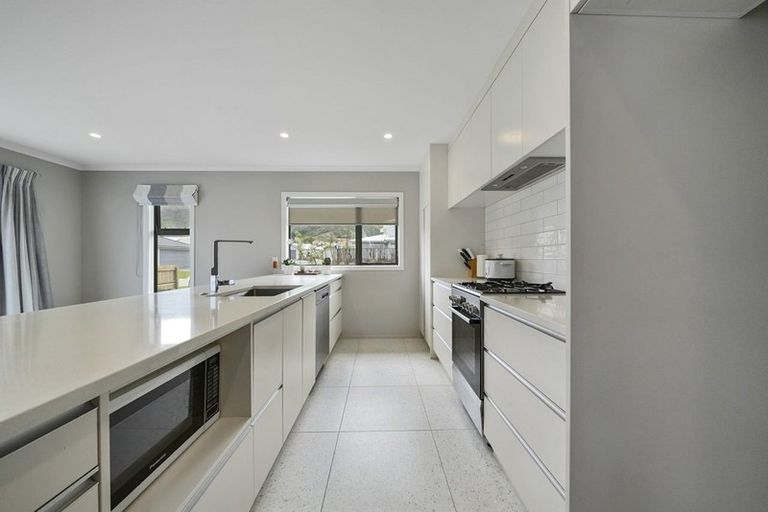 Photo of property in 11 Henrietta Maxwell Grove, Wainuiomata, Lower Hutt, 5014