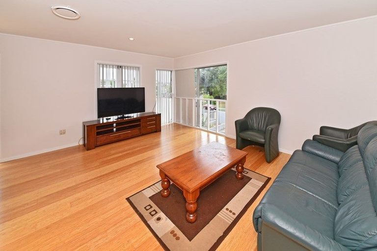 Photo of property in 11 Pulman Place, Clover Park, Auckland, 2019