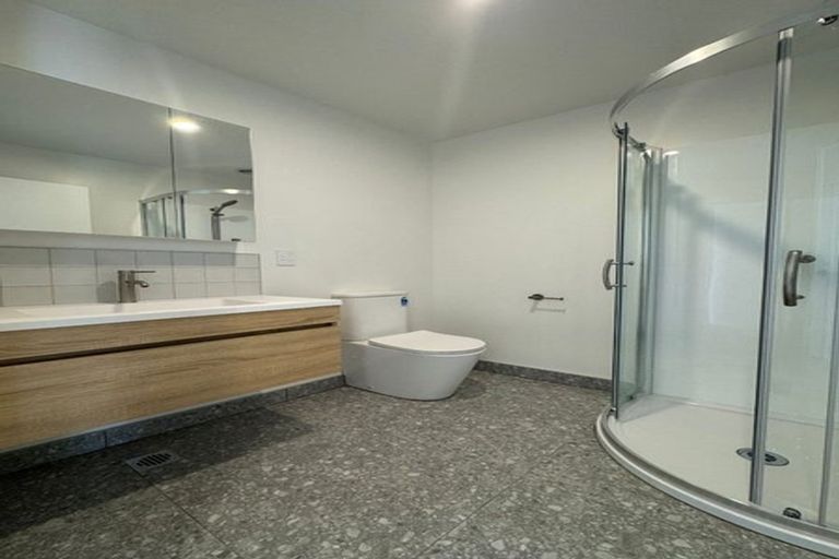 Photo of property in 2/25 Childs Avenue, Pukekohe, 2120