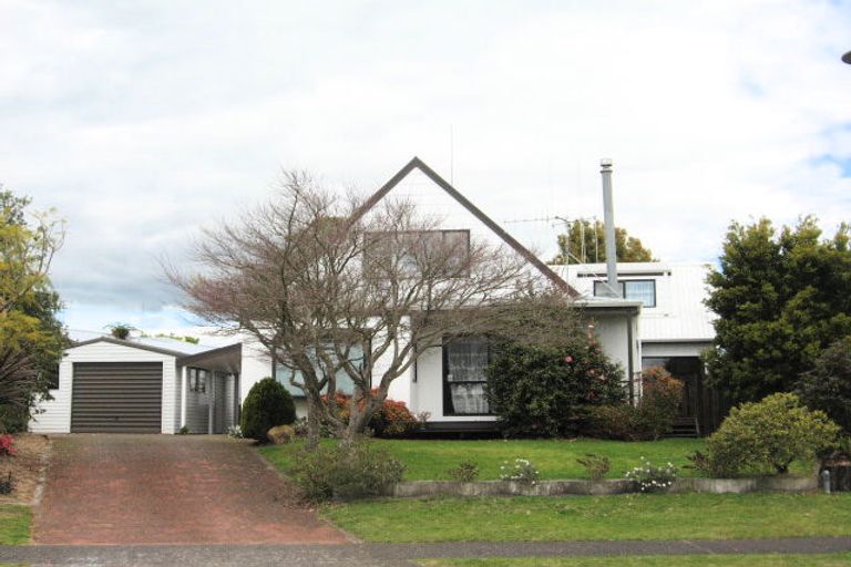 Photo of property in 10 Pandora Place, Welcome Bay, Tauranga, 3112