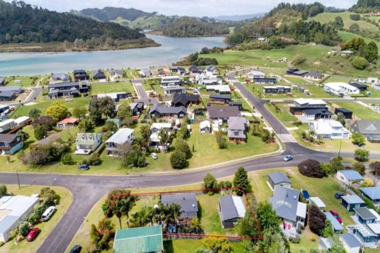 Photo of property in 29 Oyster Drive, Cooks Beach, Whitianga, 3591