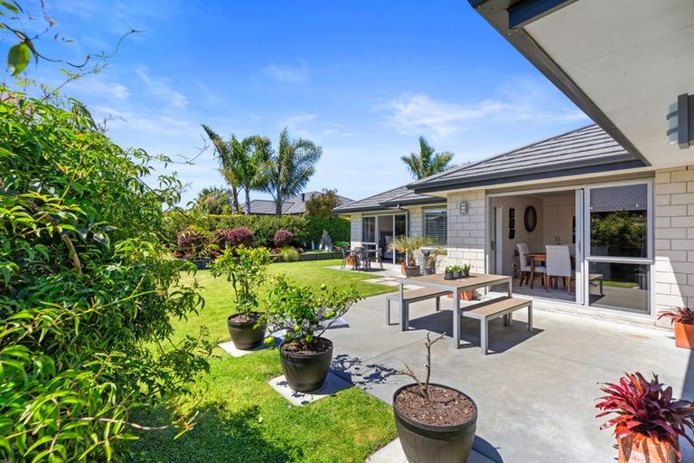 Photo of property in 10 Montia Close, Papamoa Beach, Papamoa, 3118