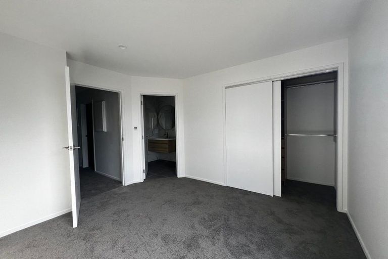 Photo of property in 6/21 Divich Avenue, Te Atatu South, Auckland, 0610