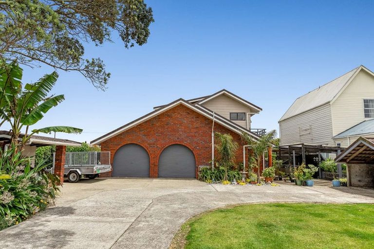 Photo of property in 17 Henley Street, Westport, 7825