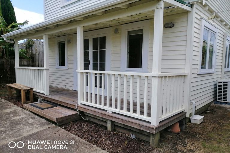 Photo of property in 10 Mont Le Grand Road, Mount Eden, Auckland, 1024