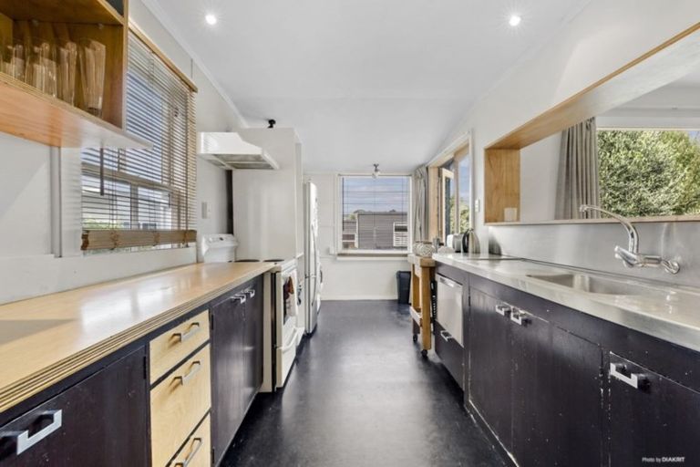 Photo of property in 87 Te Wharepouri Street, Berhampore, Wellington, 6023