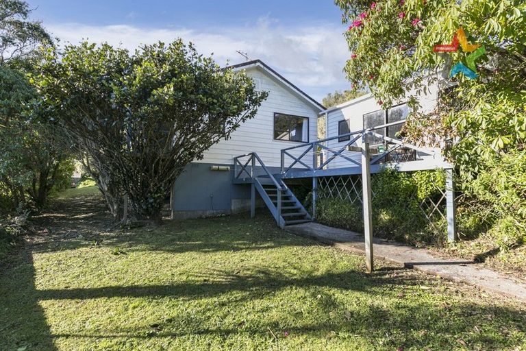 Photo of property in 4 Alanbrooke Place, Karori, Wellington, 6012