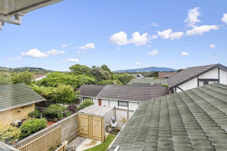 Photo of property in 2 Te Maku Grove, Waikanae, 5036