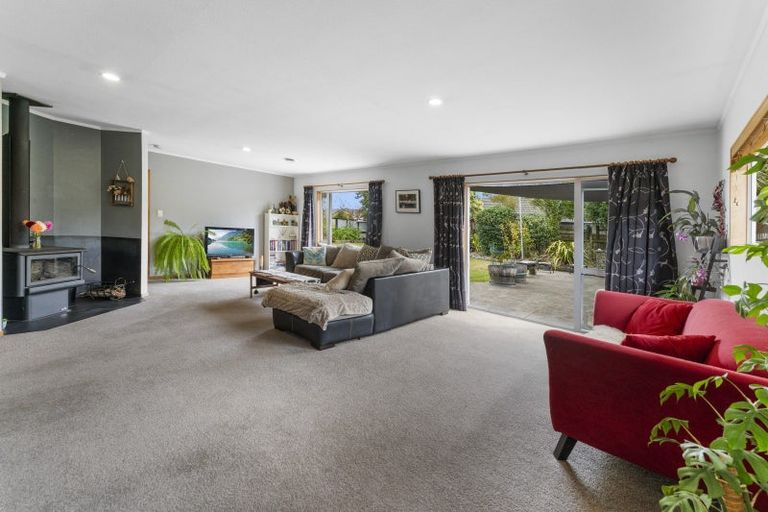 Photo of property in 16 Malthouse Crescent, Brightwater, 7022