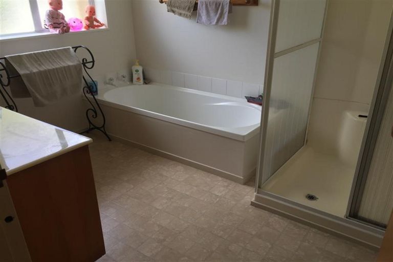 Photo of property in 51 Westpark Drive, West Harbour, Auckland, 0618