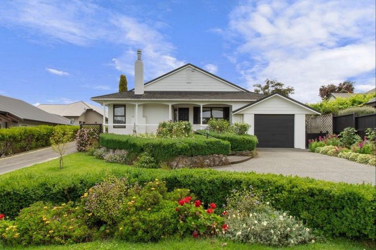 Photo of property in 27 Chambers Street, Havelock North, 4130