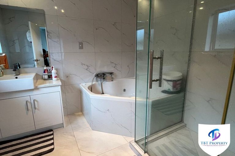 Photo of property in 69 Rosewell Crescent, Flat Bush, Auckland, 2019