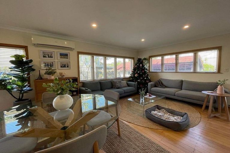 Photo of property in 6 Nelson Avenue, Northcote Point, Auckland, 0627