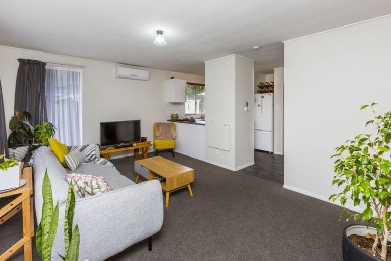 Photo of property in 3/12 Wilford Street, Wallaceville, Upper Hutt, 5018