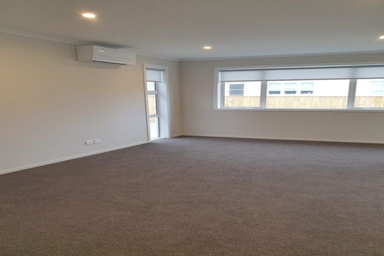 Photo of property in 43a Wainuiomata Road, Wainuiomata, Lower Hutt, 5014