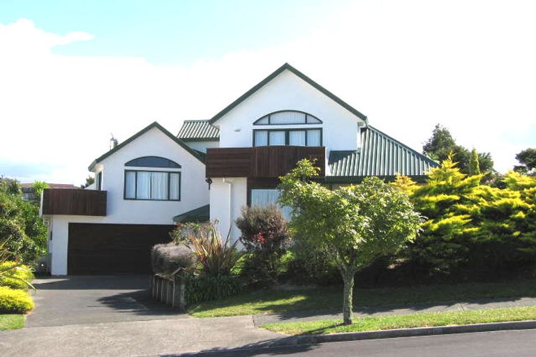 Photo of property in 12 Elsfield Place, Torbay, Auckland, 0630